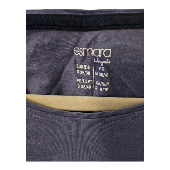 Zip hoodie, and t-shirt - Picture 4 of 4